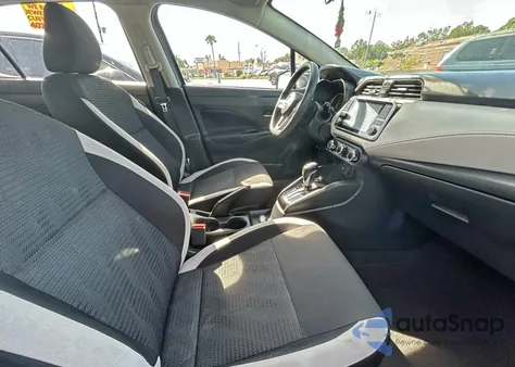 2021 Nissan Versa Sv z USA, uszkodzony, nr VIN 3N1CN8EV1ML861894